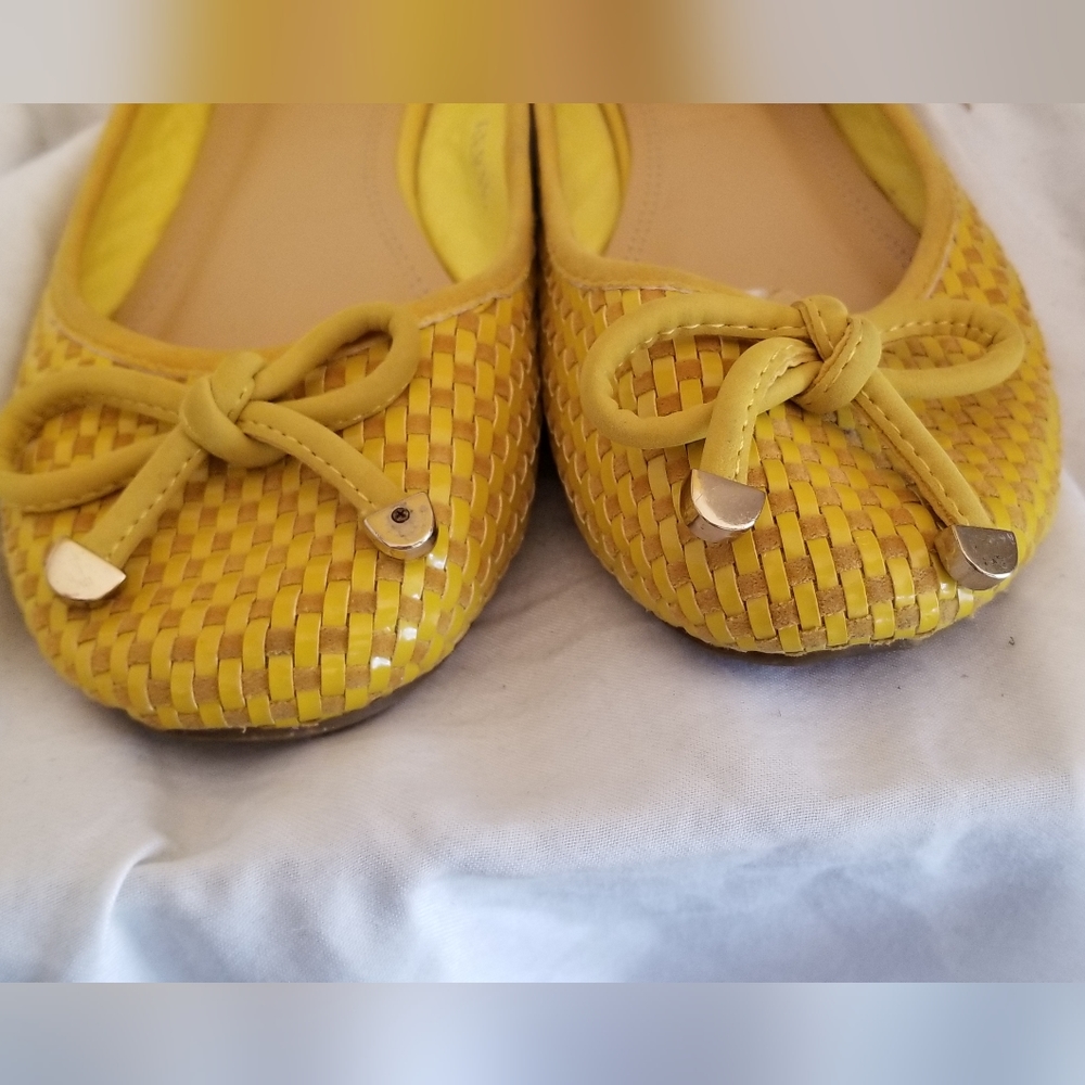 Aerie CG Shoes womens yellow & gold basket weave flat shoe size 8.5 - Picture 2 of 8